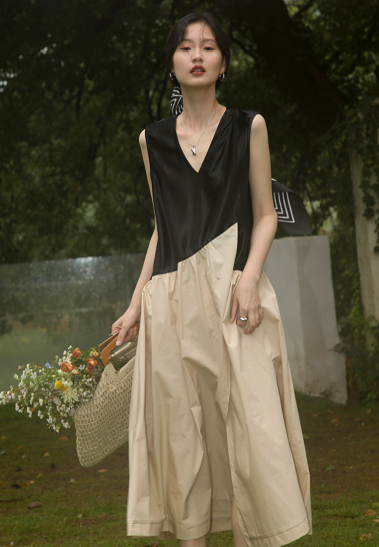 New V-neck loose sleeveless dress CA250325104BK