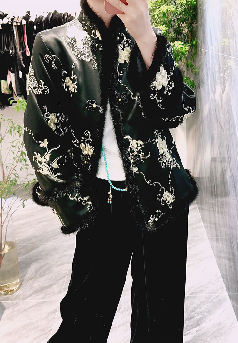 Luxury New Embroidered mink fur Chinese knot buckle Retro cotton jacket CA010604PI