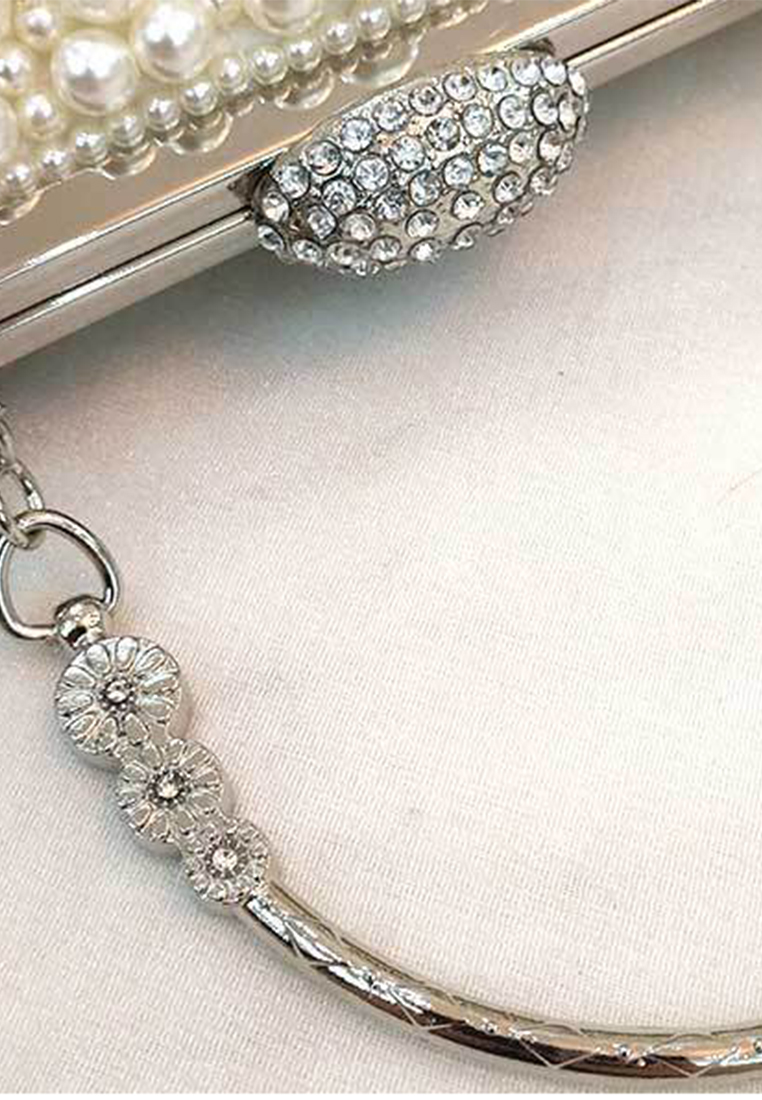 Banquet pearl socialite handbag CA24121004W