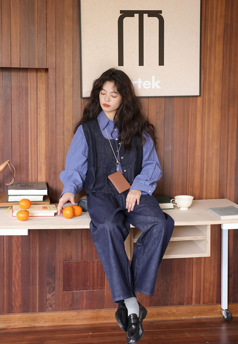 Autumn new retro Hong Kong style dark blue denim vest + Shirt + Pants CA25091940