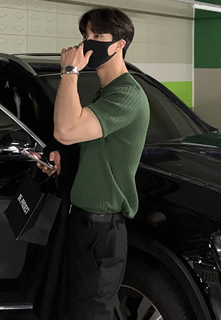 Men's summer Korean round neck knitted T-shirt CA25052340GY