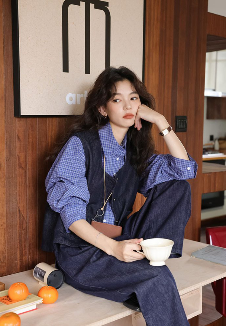 Autumn new retro Hong Kong style dark blue denim vest + Shirt + Pants CA25091940