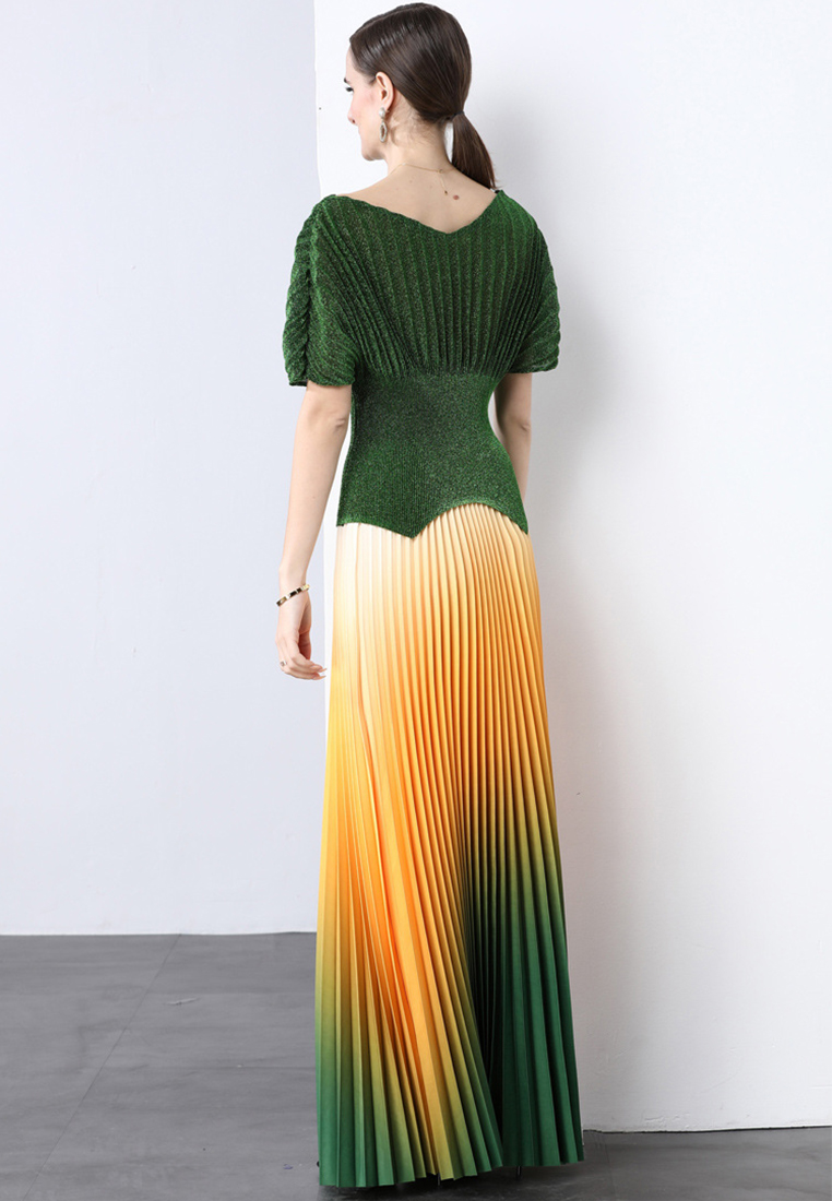 Fashionable top and elegant slim fit pleated skirt suit CA25070944MT