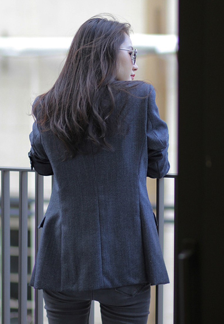 New commuter-style slim-fit coat CA25110346BL