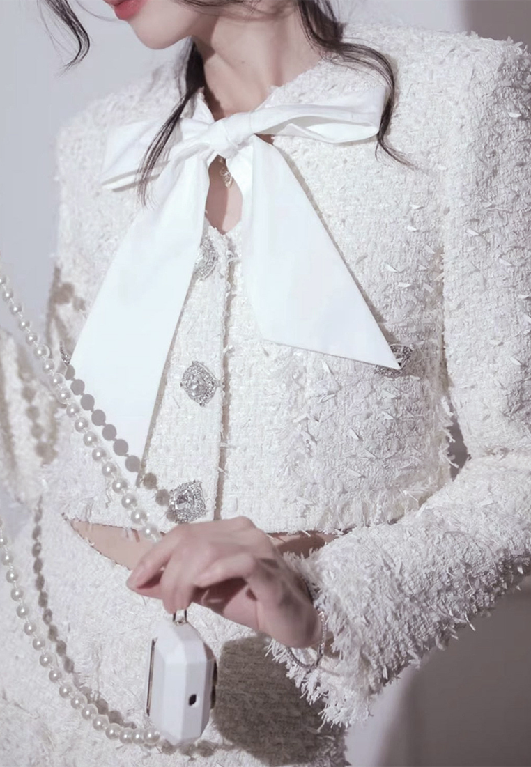 French Chanel style diamond bow short jacket tweed hip skirt suit CA25092548W