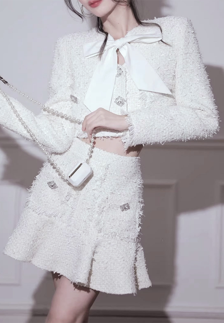 French Chanel style diamond bow short jacket tweed hip skirt suit CA25092548W