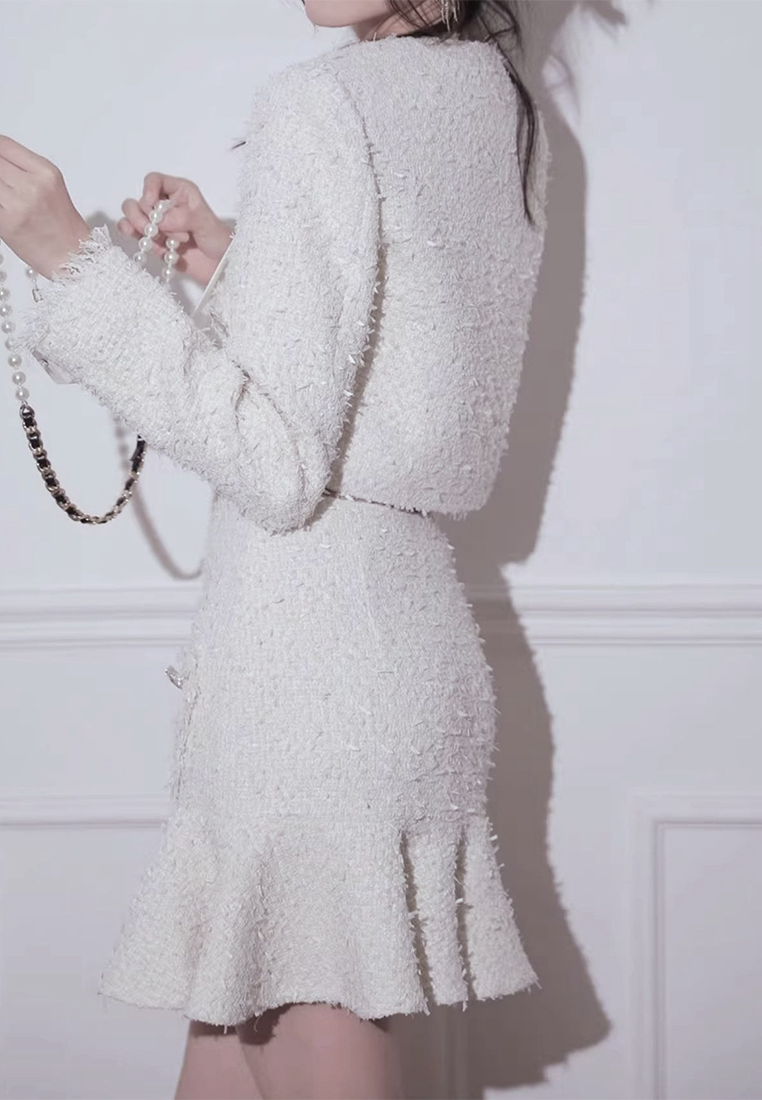 French Chanel style diamond bow short jacket tweed hip skirt suit CA25092548W