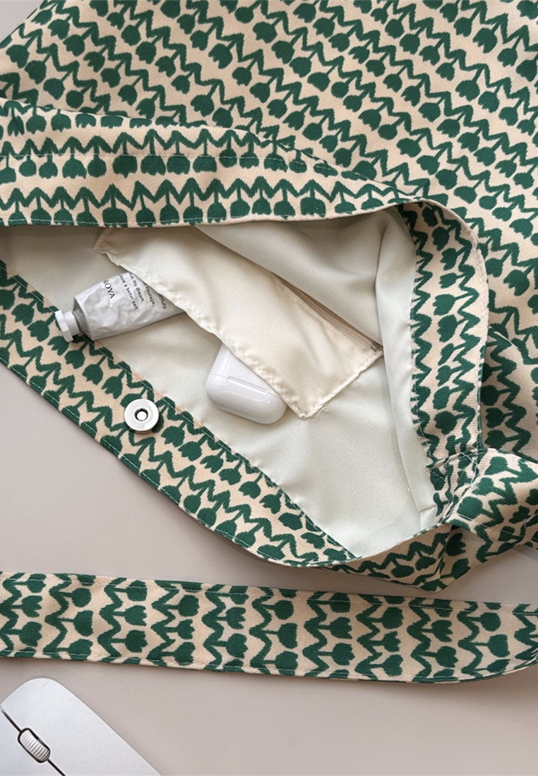 New large capacity retro shoulder bag CA25061747GR