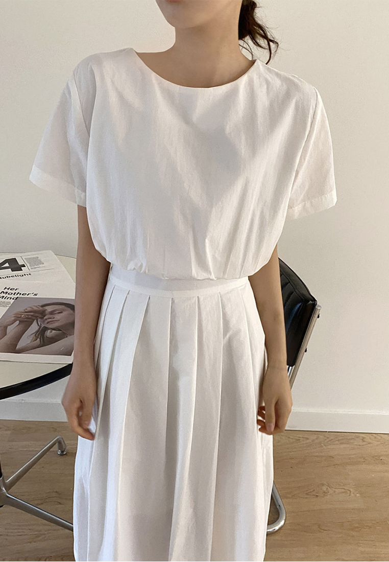 Round neck waist cinching slimming short sleeved dress CA225042249BK