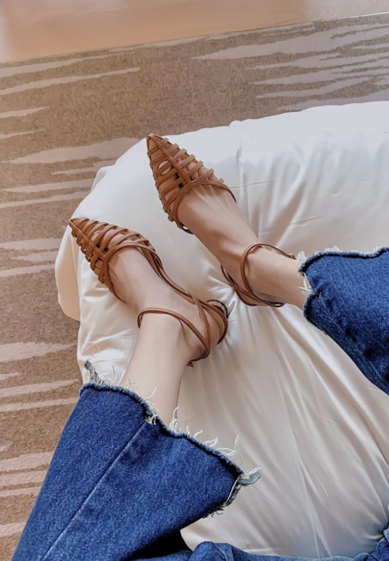 French retro pointed hollow sandals CA25021350BW