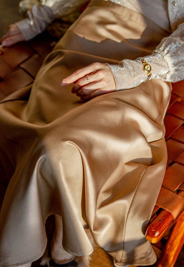 --French Retro Silk High Waist Midi Skirt A21031922BW-L