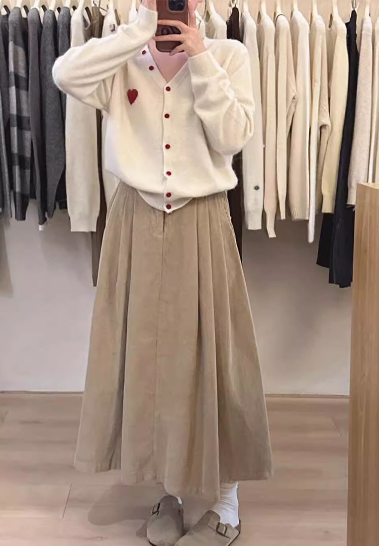 Autumn V-neck heart embroidered knitted long-sleeved top CA25102405GY