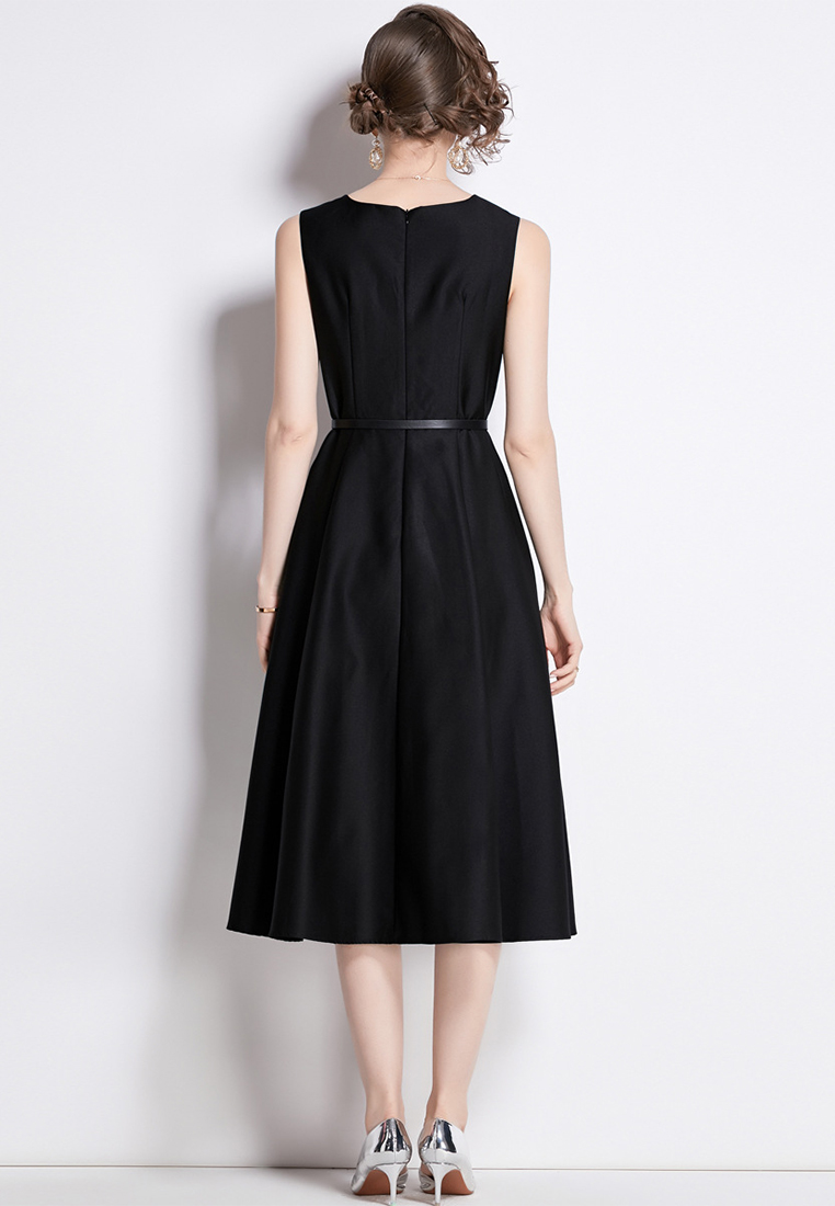 2024 New Waist Slimming Fashion and Fashionable Long sleeveless Dress CA4021905BK