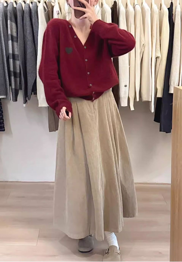 Autumn V-neck heart embroidered knitted long-sleeved top CA25102405GY