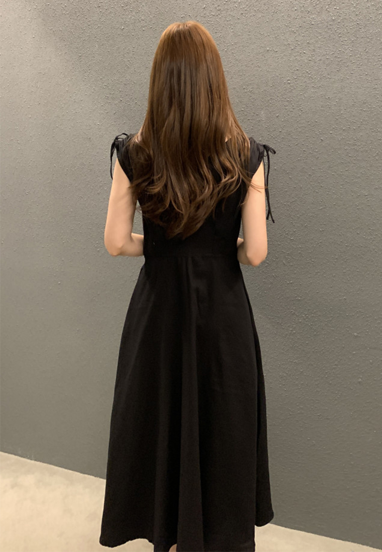 New French Temperament Single-breasted Sleeveless Dress CA25060352BK