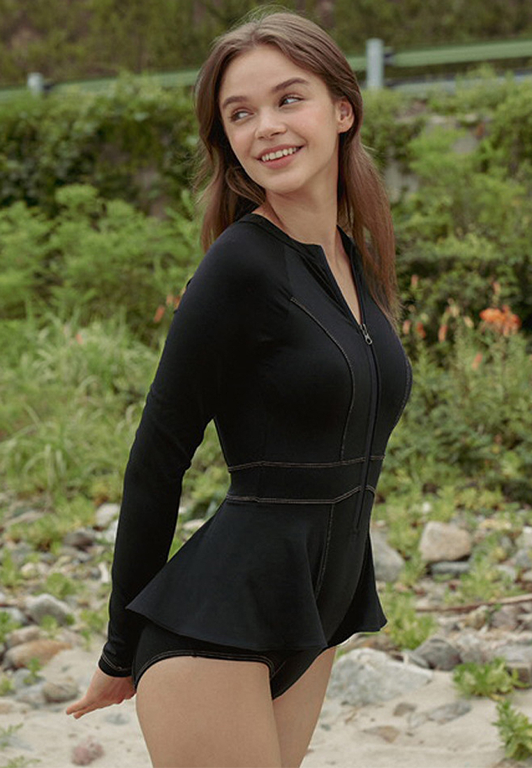 New black zippered long-sleeved one-piece swimsuit CA24032152