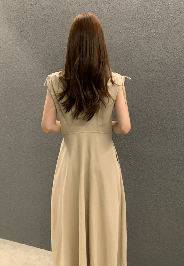 New French Temperament Single-breasted Sleeveless Dress CA25060352BK