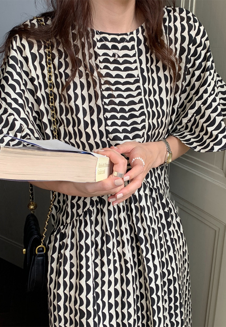 Korean retro lotus leaf sleeve loose print striped dress CA225042253BK