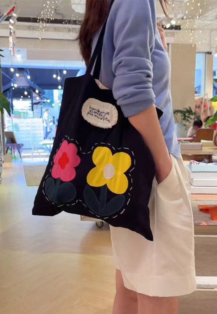 Hand-embroidered floral canvas shoulder bag CA25061755BK