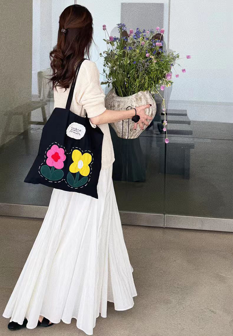 Hand-embroidered floral canvas shoulder bag CA25061755BK