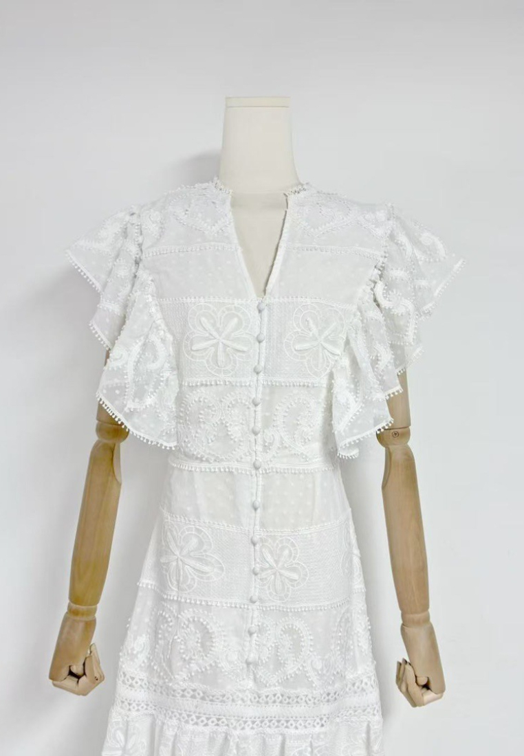 New slim-fitting embroidered dress CA25091457W