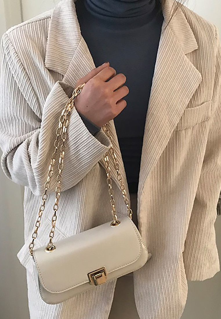 2025 Retro Underarm Chain Messenger Bag CA25042306W