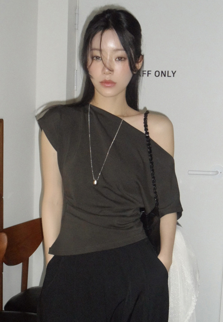 Summer New French Fashion Off Shoulder Top CA25042906BK