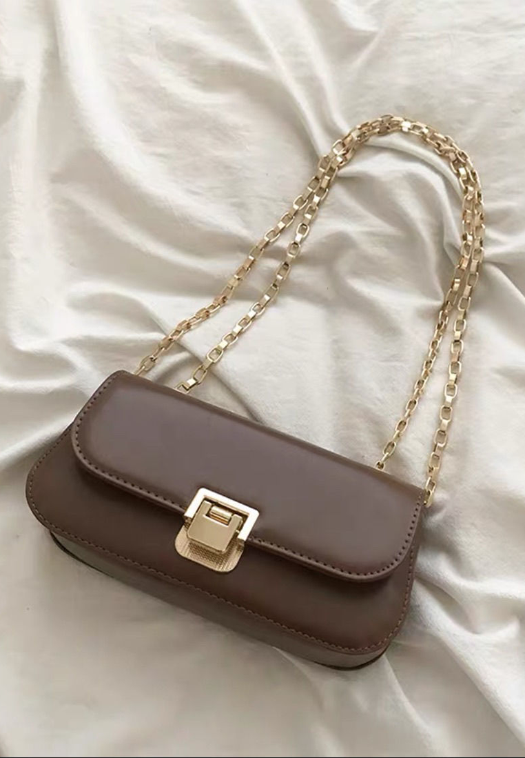 2025 Retro Underarm Chain Messenger Bag CA25042306W