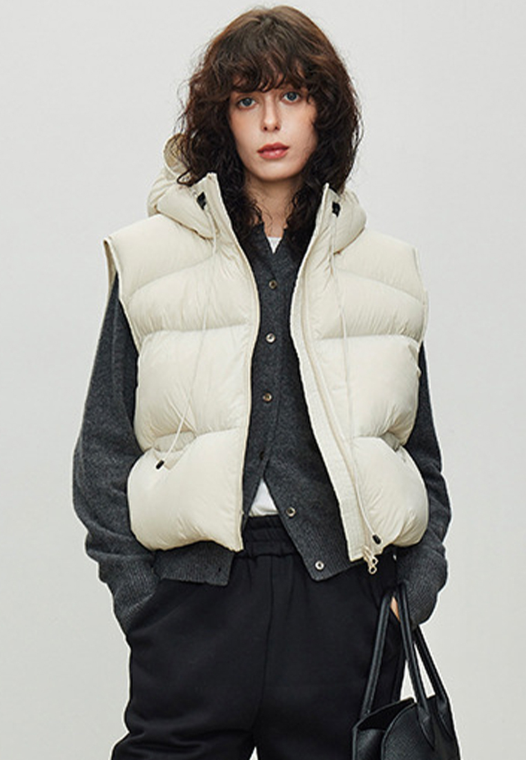 Light and warm fluffy 90% down hooded down jacket CA24112106GY