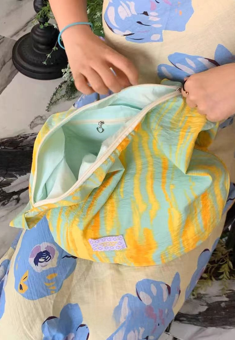 Fresh Mint Mambo Crossbody Dumpling Bag CA25061760GR