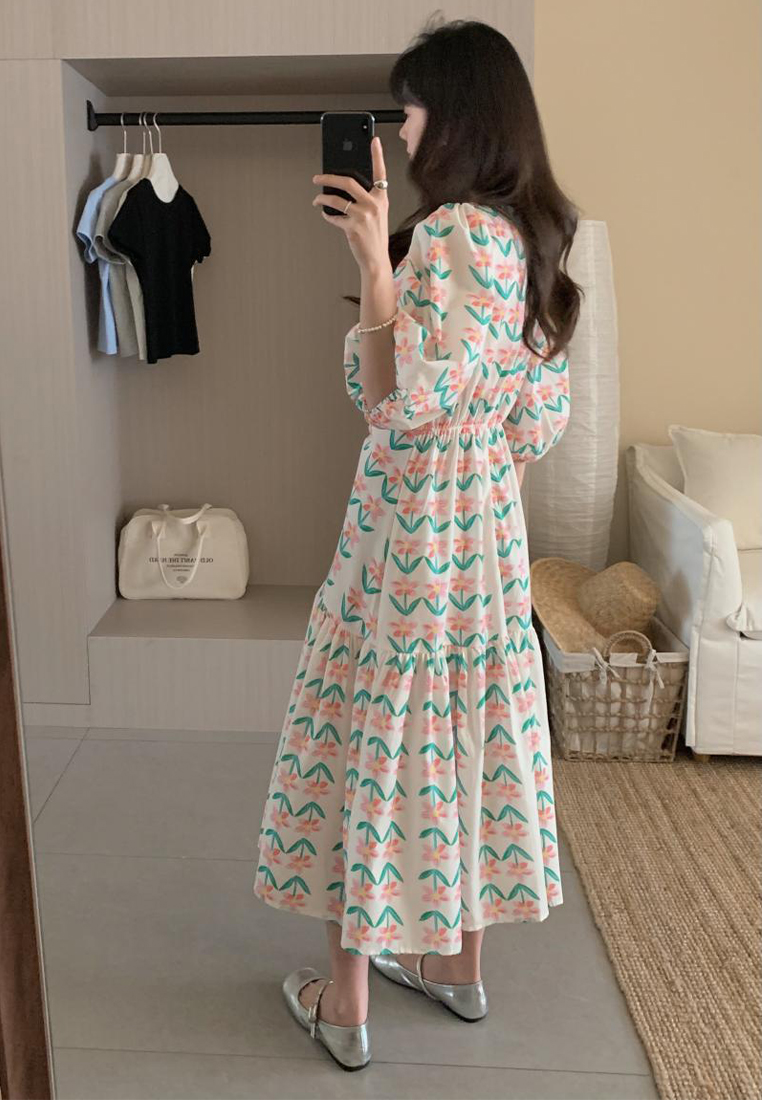 2024 New V-neck Style Printed Dress CA24041060MT