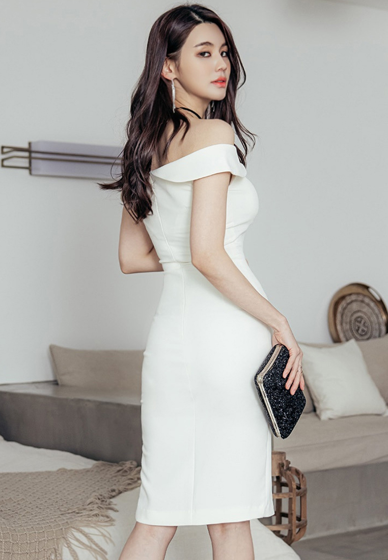 Sexy Off-The-Shoulder One-Line Neck Hip One Piece Dress A22022528W