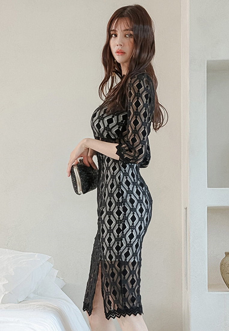 Sexy Lace Wrap Hip Show Waist One-Piece Dress A22022417BK