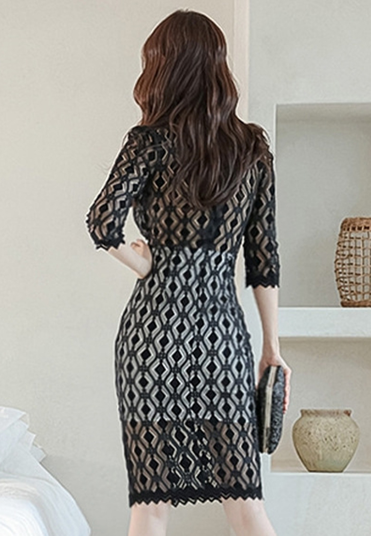 Sexy Lace Wrap Hip Show Waist One-Piece Dress A22022417BK