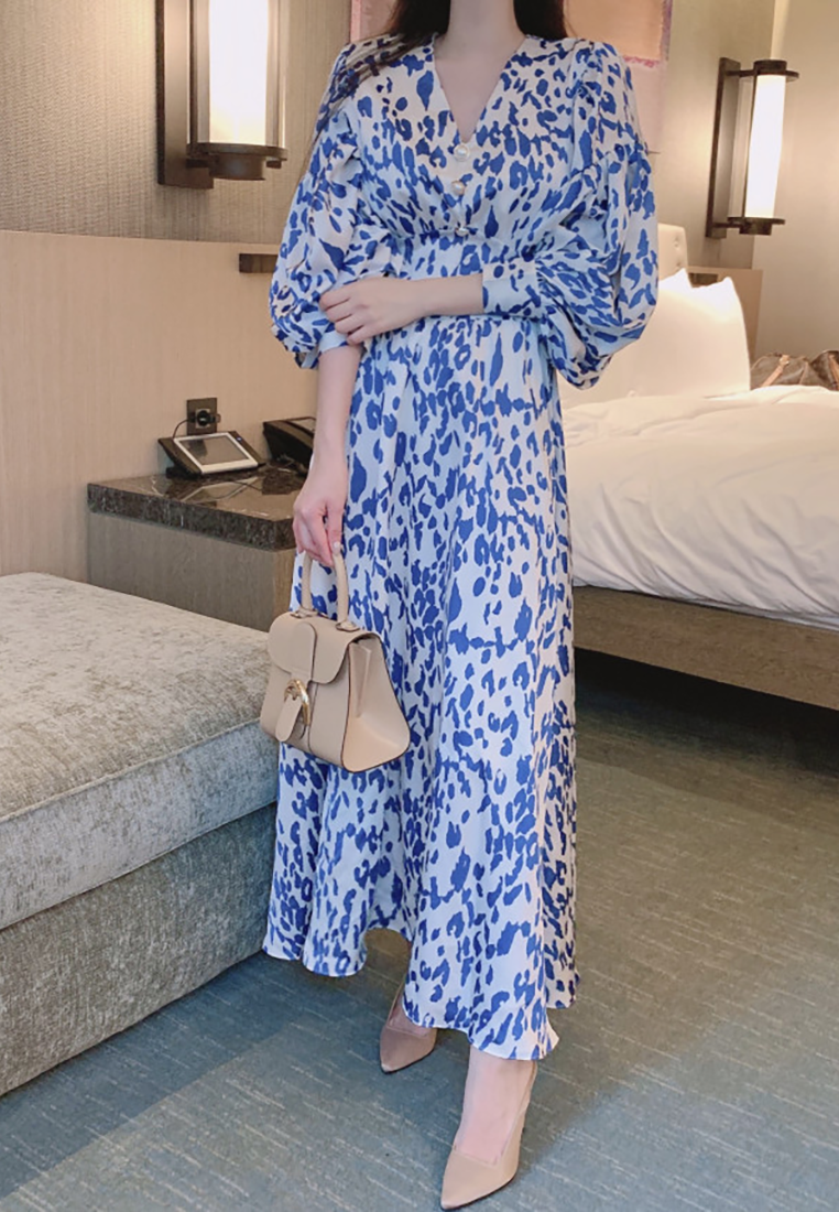 New French lantern sleeve V-neck dress for early spring CA25021304