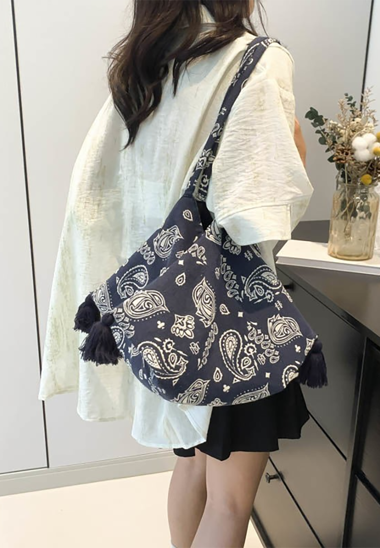 New artistic niche design fashionable shoulder bag CA25030307W
