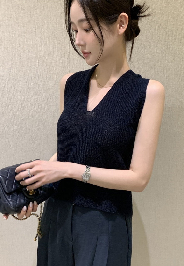 French Simple Solid Color Sleeveless Knitted Vest Top CA25070907W