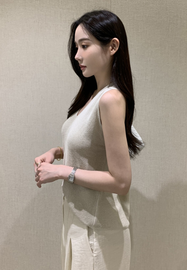 French Simple Solid Color Sleeveless Knitted Vest Top CA25070907W