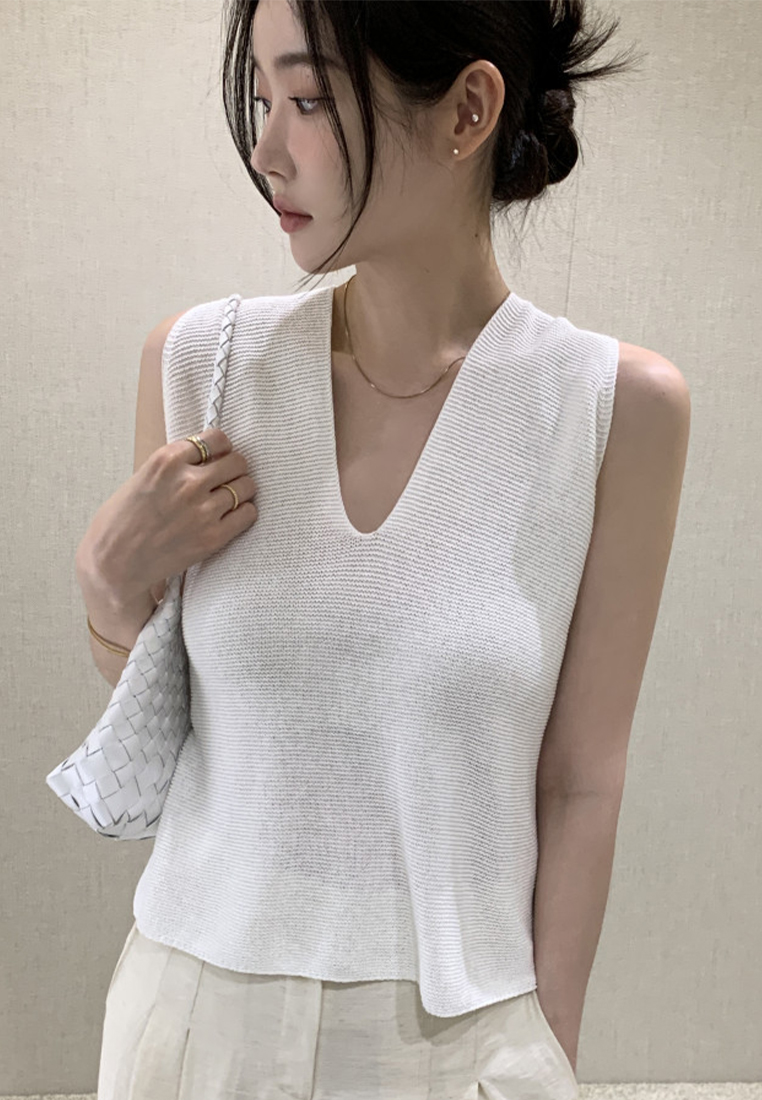 French Simple Solid Color Sleeveless Knitted Vest Top CA25070907W