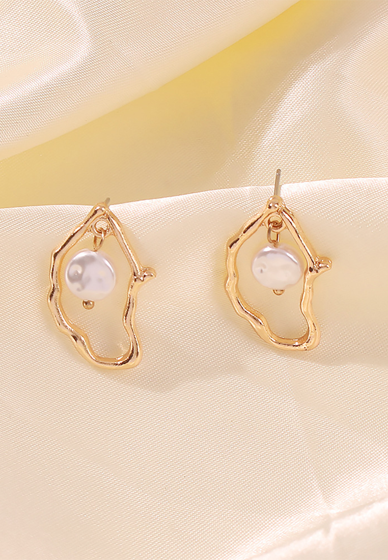 New European and American Temperament Pearl Earrings CA25052370