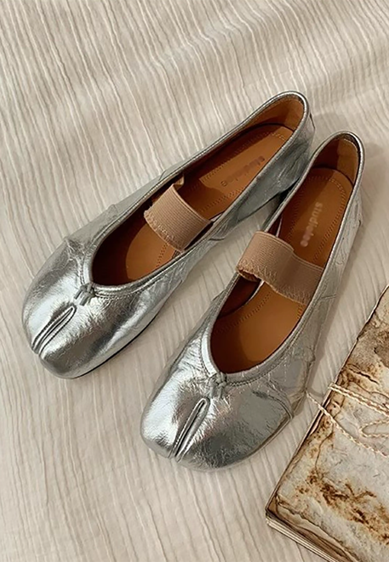 Tibi one-strap split-toe closed-toe slippers for outdoor wear CA25021329SL