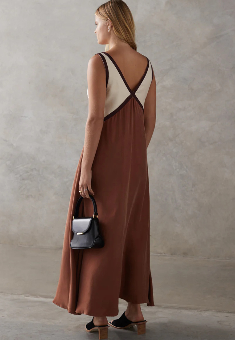 Fashionable sleeveless color blocked large swing dress CA25042277GR