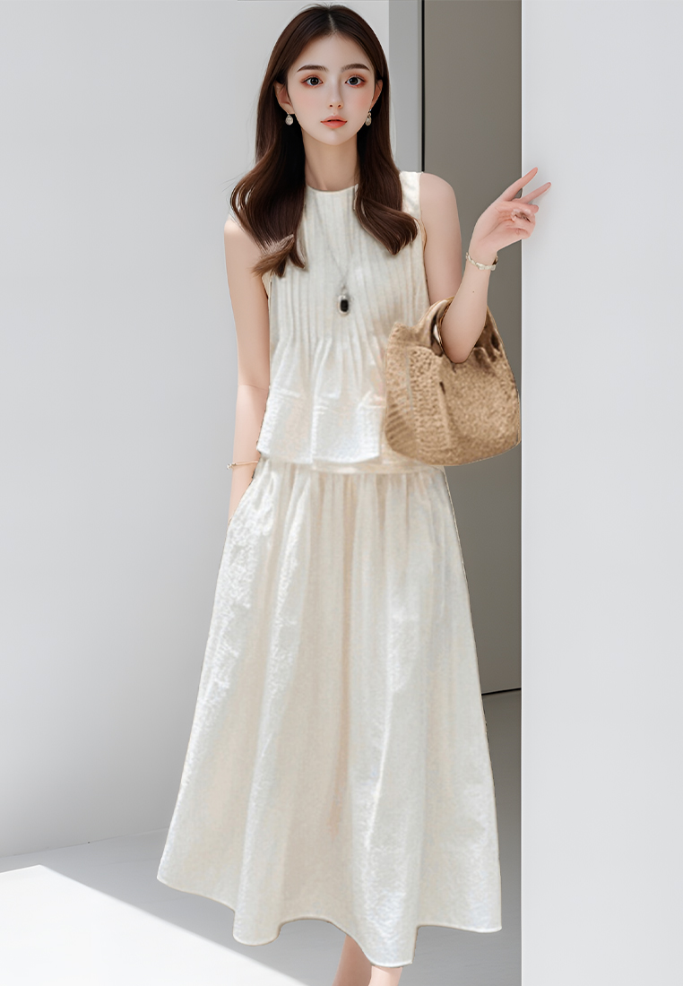 Stylish white sleeveless cropped top and skirt two-piece set CA25061778W