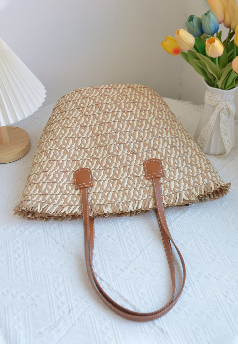 Large two-color stitching hand-woven straw bag CA24061708