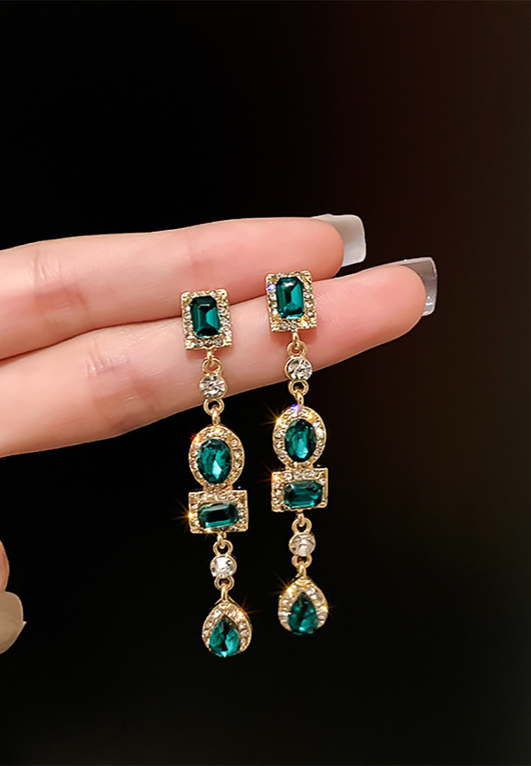 Light luxury retro diamond geometric palace style earrings CA25052383 -1