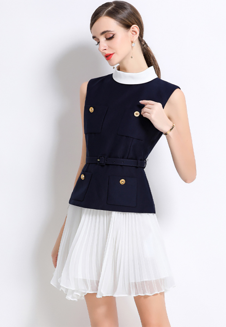 French Commuter Fake Two-Piece Round Neck Sleeveless Pleated Dress CA25091509