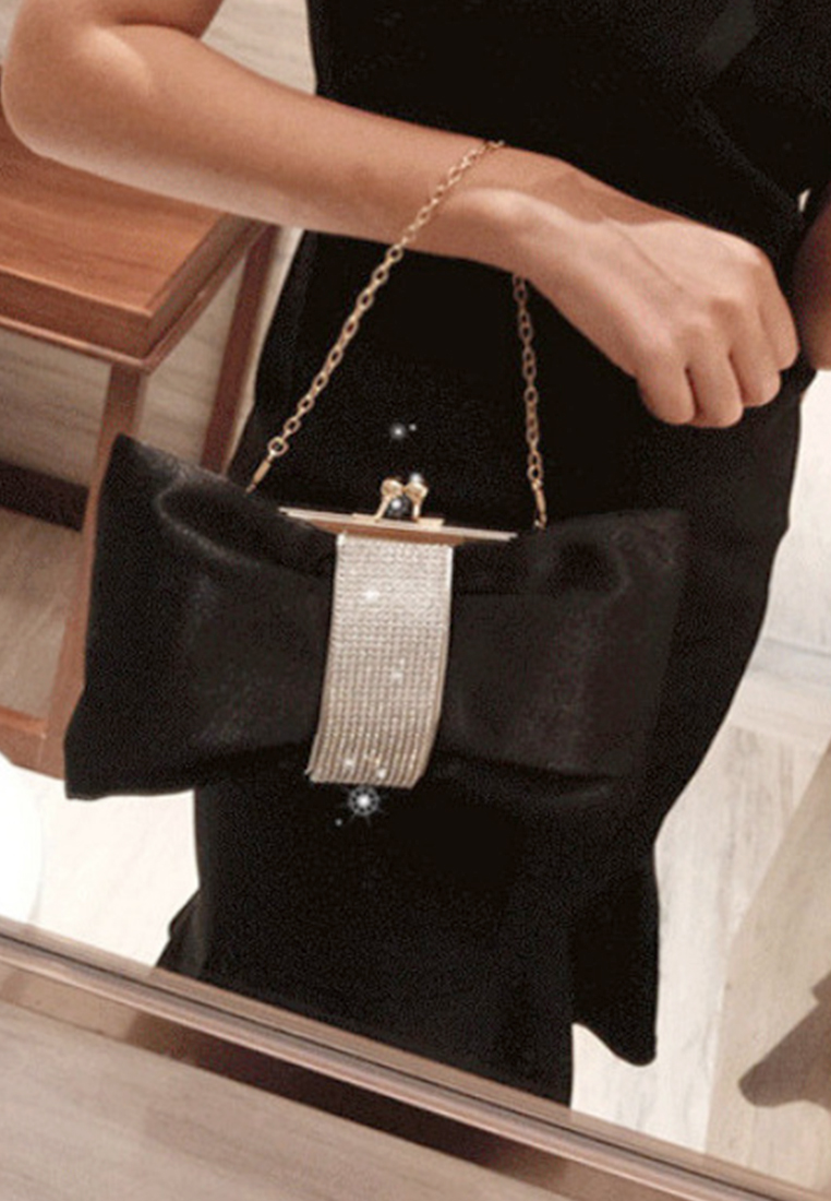New Fashionable Exquisite Chain Diagonal Cross Handbag CA24121009BK