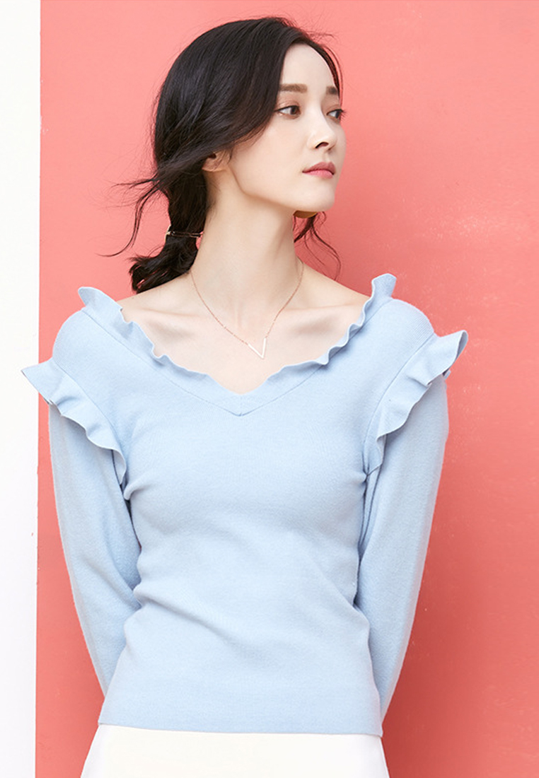 --Light Blue V-neckline Long Sleeve Top A092752BL