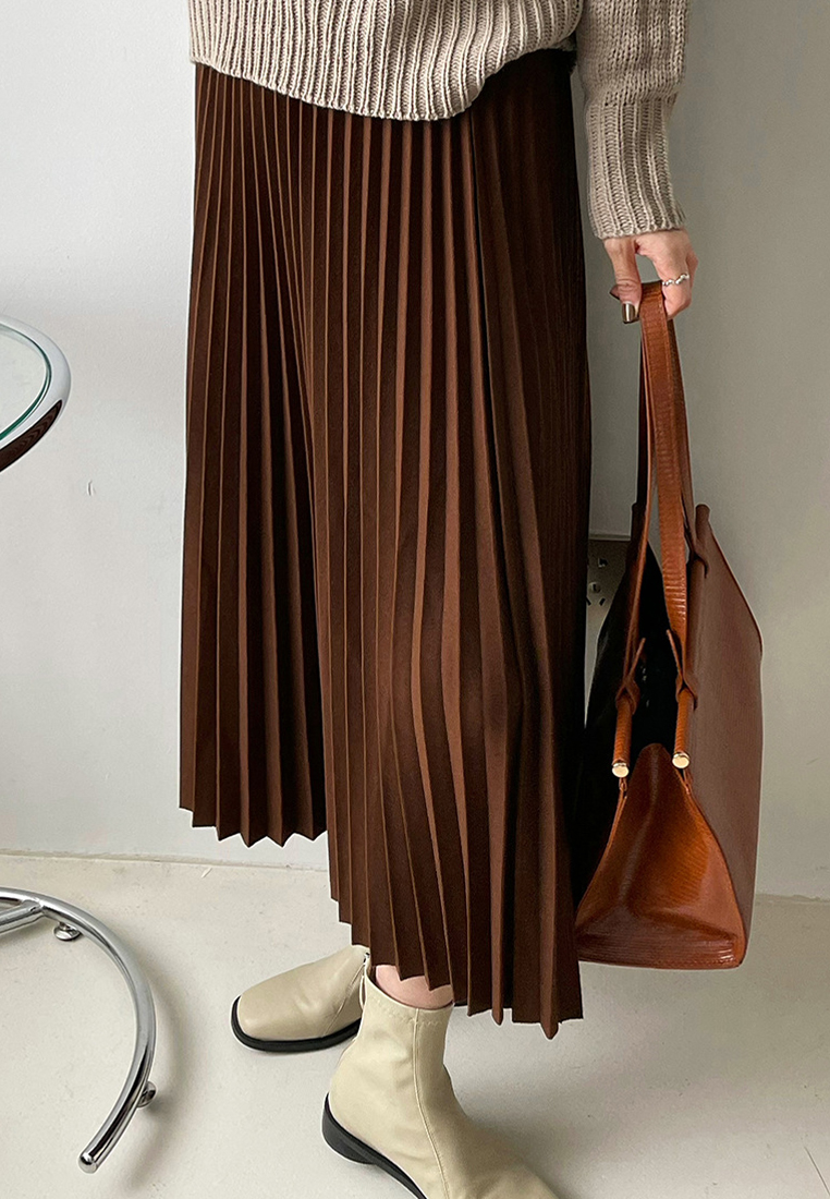 Solid color knitted mid length draped pleated skirt A120403BK