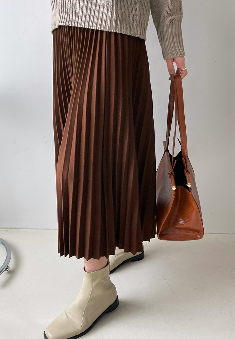 Solid color knitted mid length draped pleated skirt A120403BK